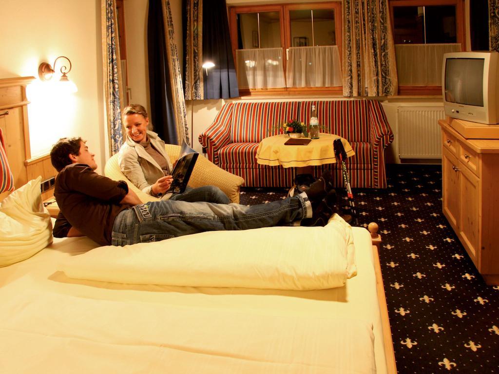 Hotel Gebirgshaeusl Engedey Rum bild